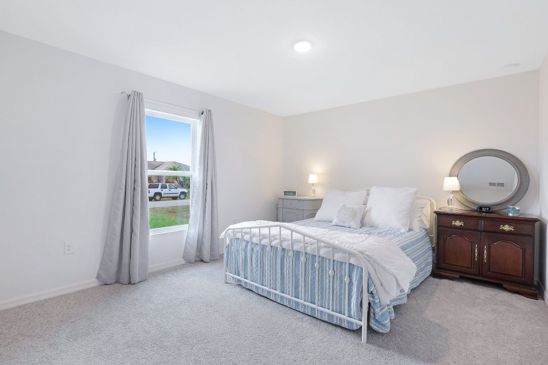 329 NE 13th Terrace, Cape Coral, FL 33909