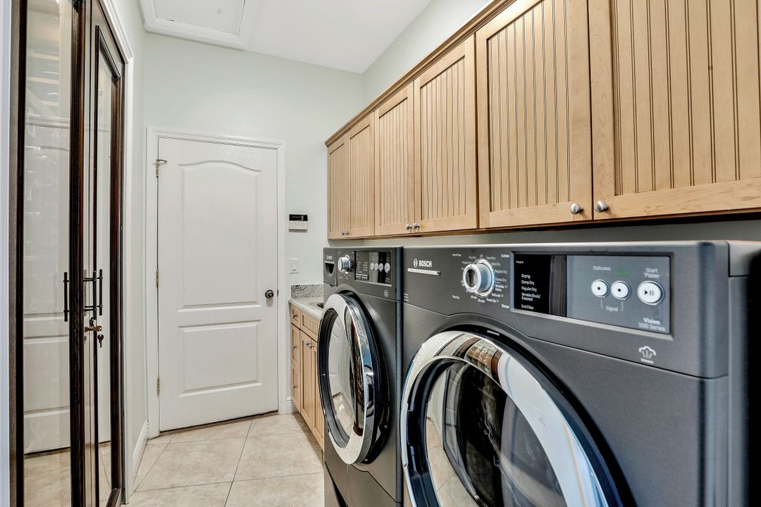 148 Geranium Ct, Marco Island, FL 34145