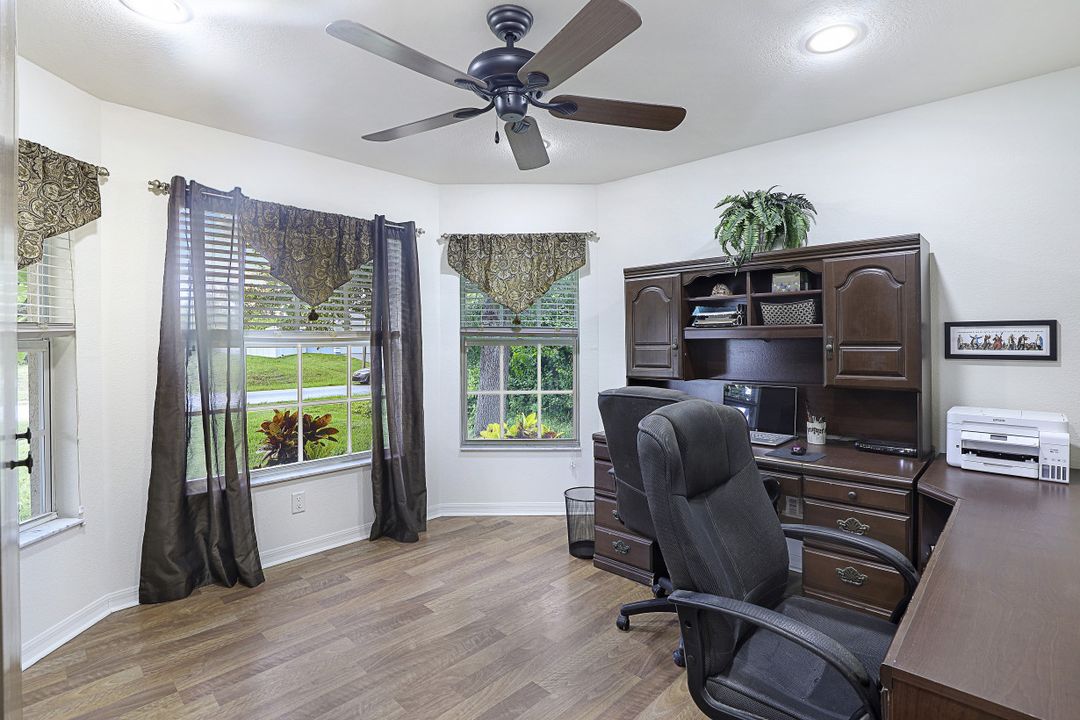 4176 NE 9th Pl, Cape Coral, FL 33909