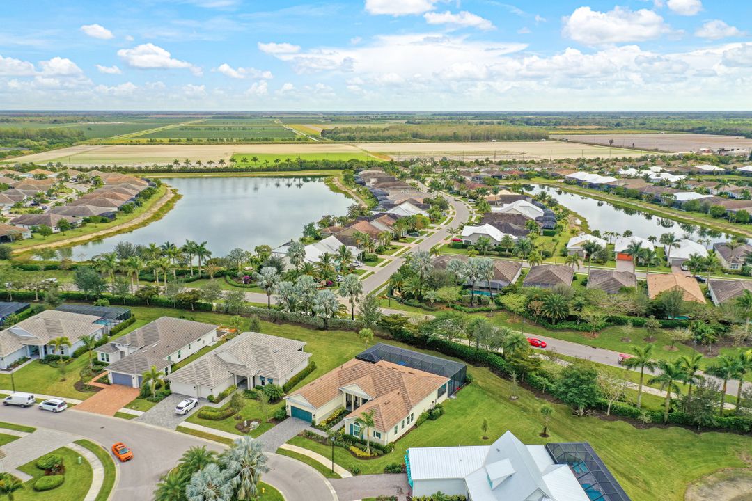 14628 Regatta Ln, Naples, FL 34114