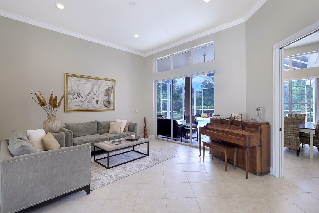 5910 Sonoma Ct, Naples, FL 34119