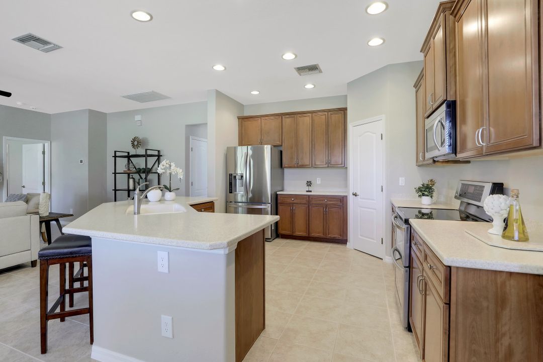 12494 Country Day Cir, Fort Myers, FL 33913