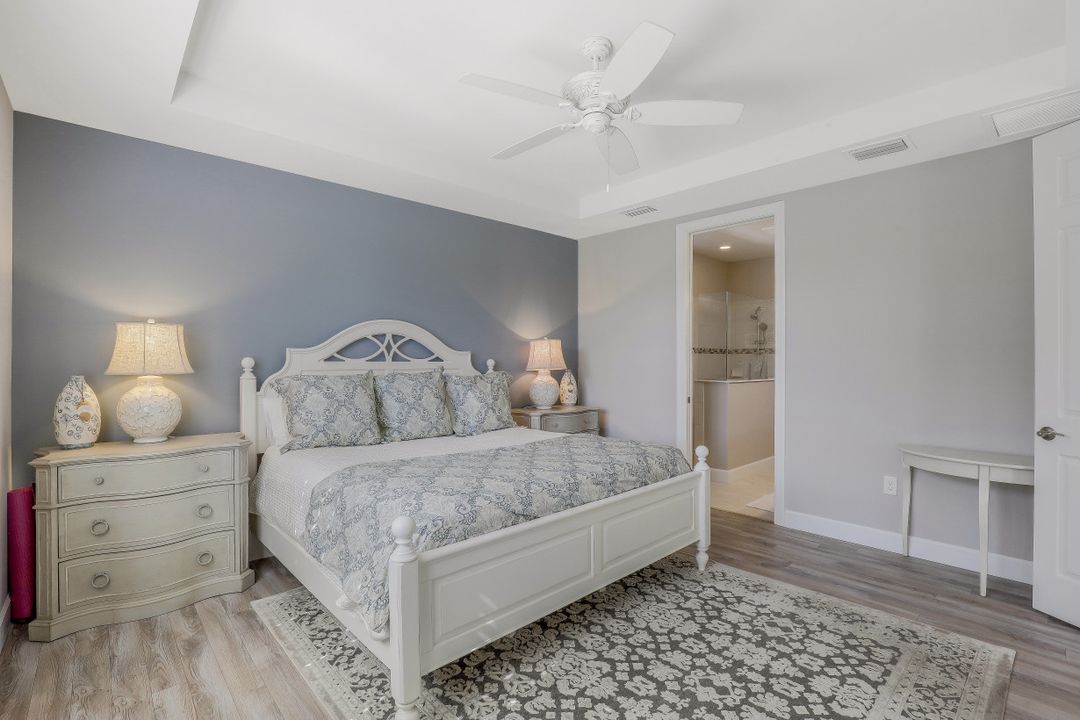 16320 Camden Lakes Cir, Naples, FL 34110