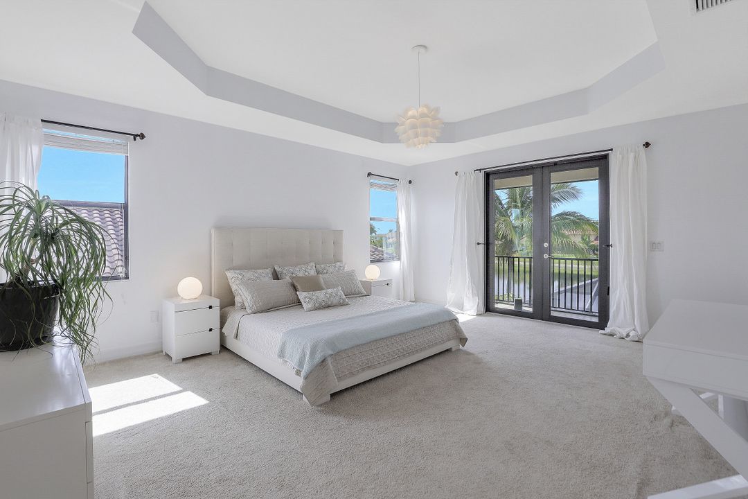 3718 Pleasant Springs Dr, Naples, FL 34119