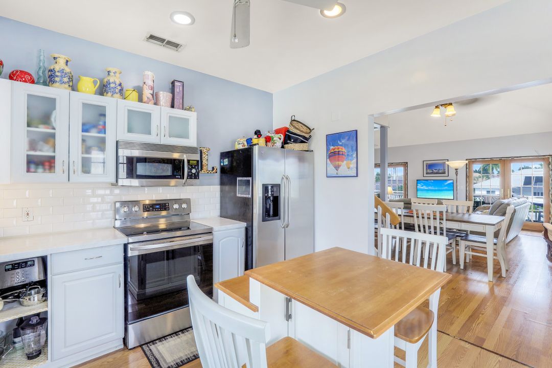 1660 Winterberry Dr, Marco Island, FL 34145