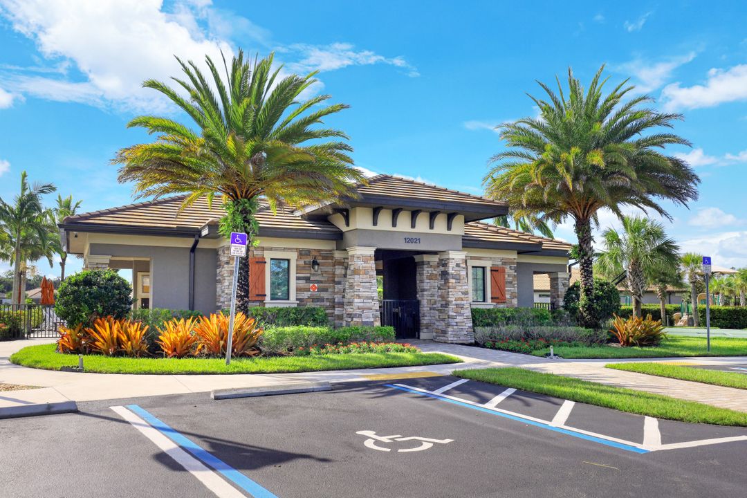 6608 Ensor Ct, Fort Myers, FL 33966