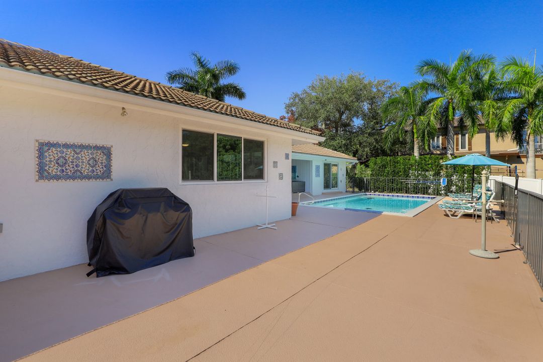 1636 Ludlow Rd, Marco Island, FL 34145