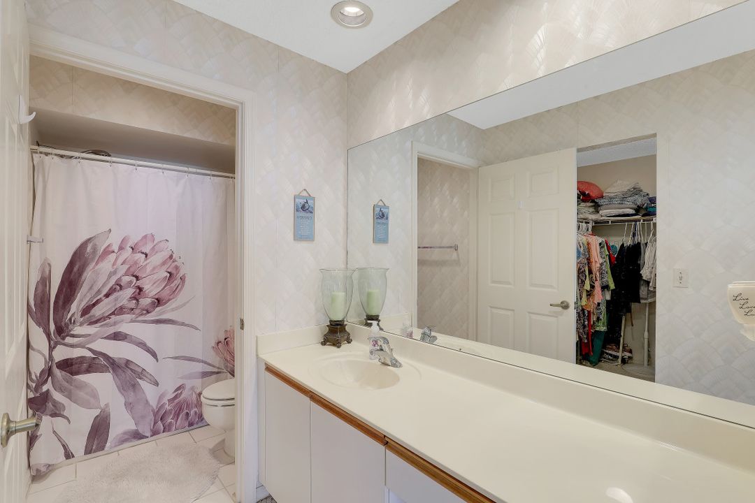 595 Mardel Dr #403, Naples, FL 34104