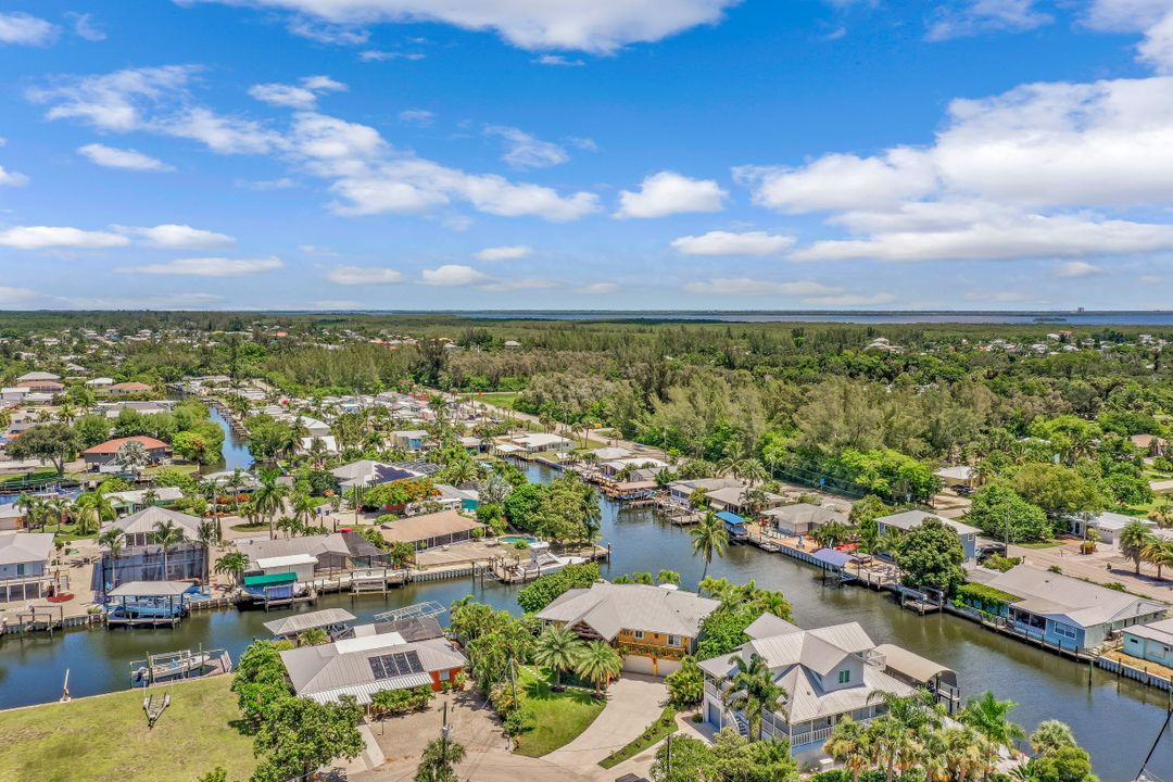 3544 Ruby Ave, Saint James City, FL 33956