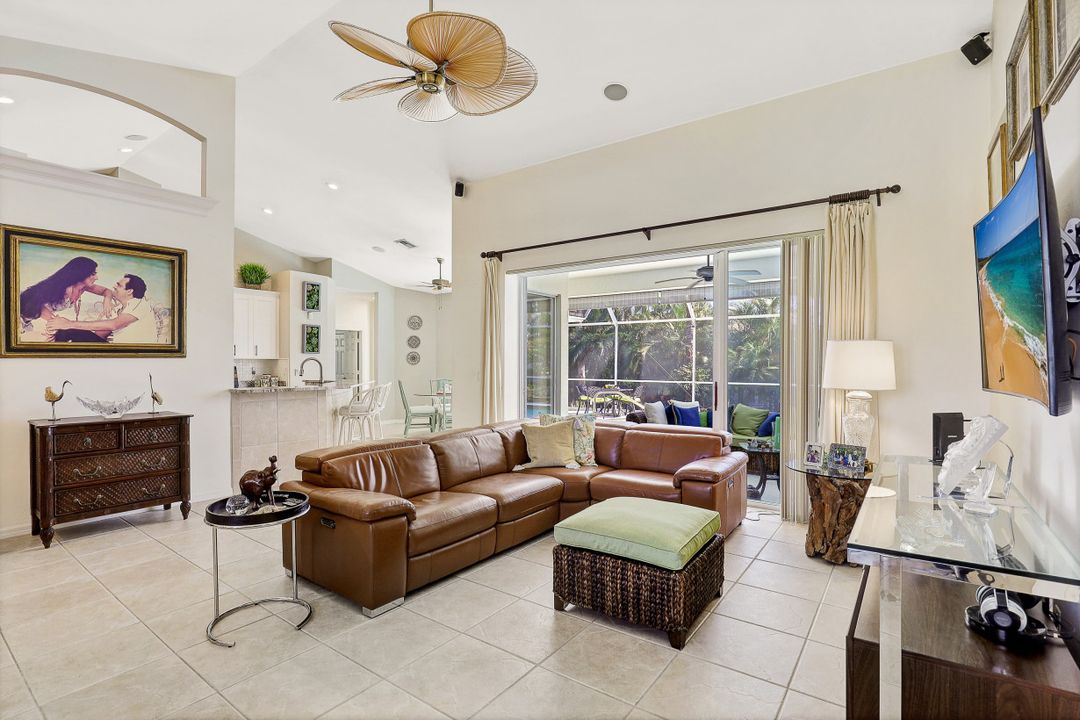 389 Colonial Ave, Marco Island, FL 34145