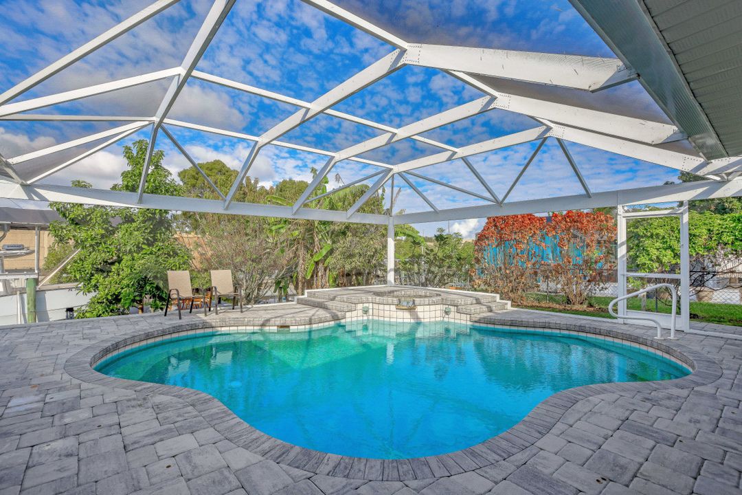 1847 Everest Pkwy, Cape Coral, FL 33904