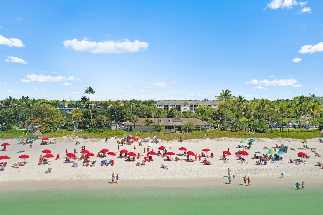 1400 Gulf Shore Blvd N #208, Naples, FL 34102