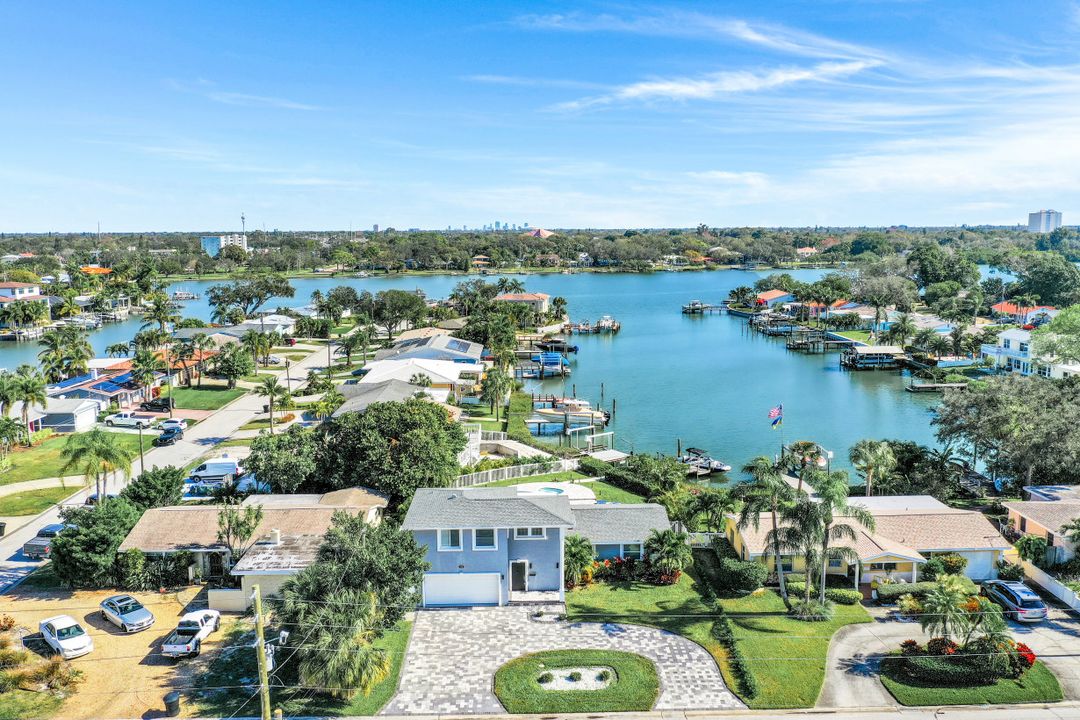 120 79th St S, St. Petersburg, FL 33707