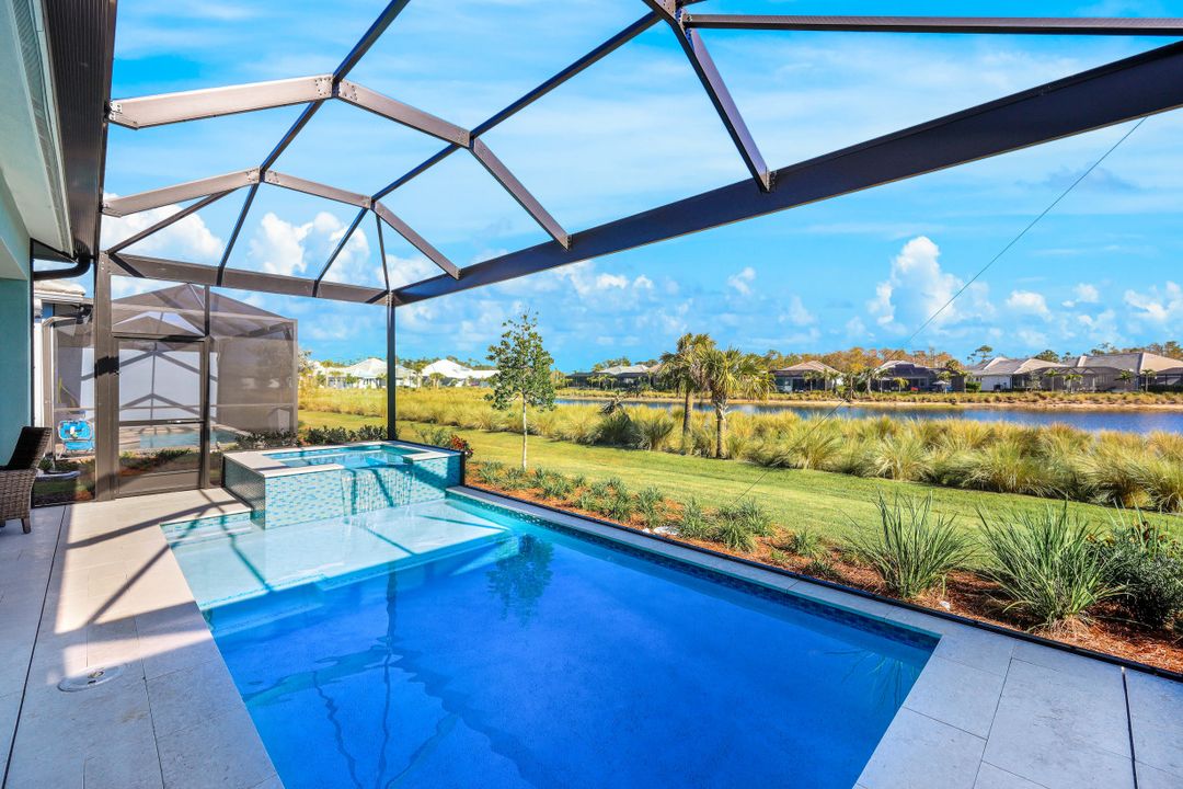 6295 Arriba Ave, Naples, FL 34113