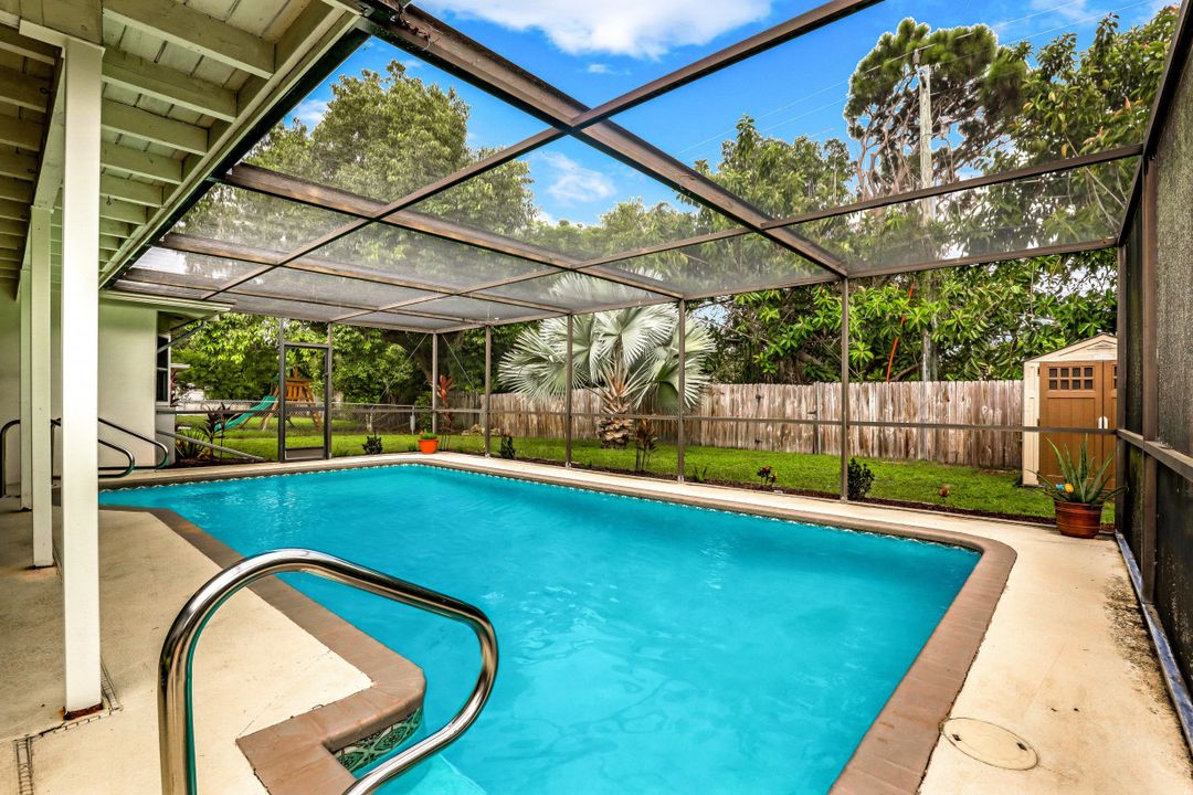 1698 S Flossmoor Rd, Fort Myers, FL 33919