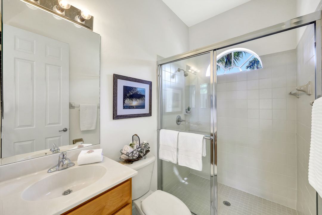 6104 Highwood Park Ln, Naples, FL 34110