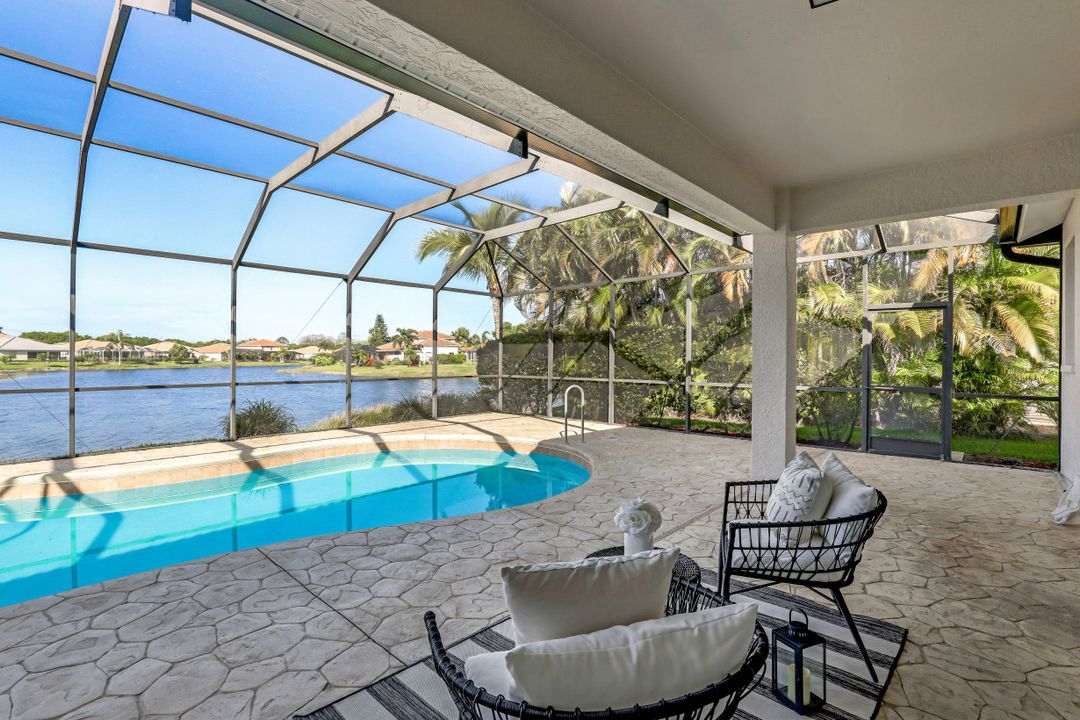 11043 Lakeland Cir, Fort Myers, FL 33913