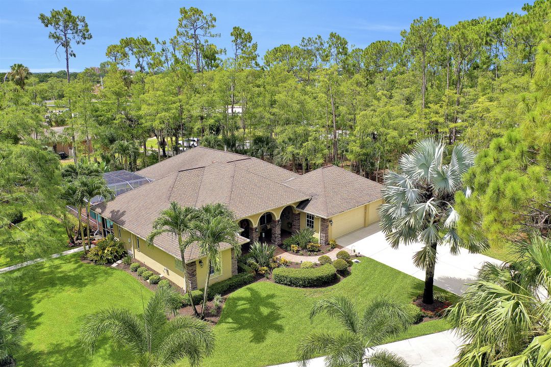 940 Oakes Blvd, Naples, FL 34119