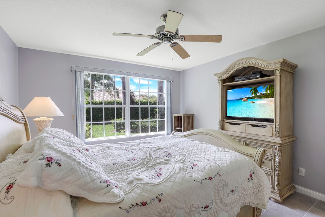 3343 Cayman Ln, Naples, FL 34119