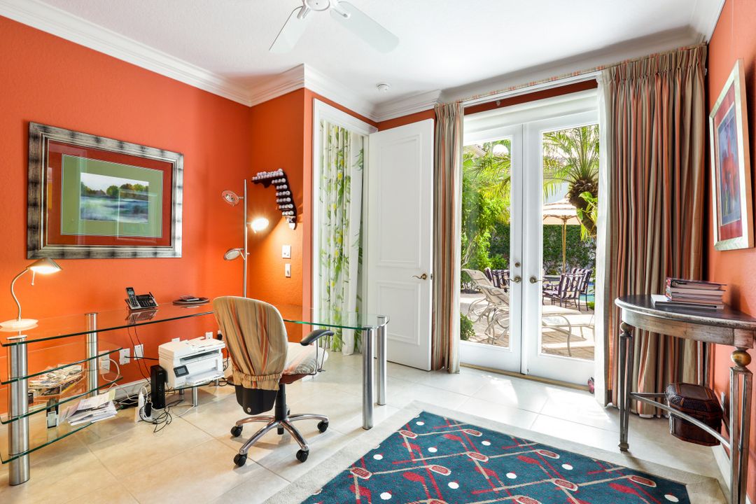 1064 Grand Isle Dr, Naples, FL 34108