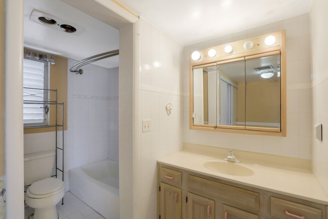 418 Yellowbird St, Marco Island, FL 34145