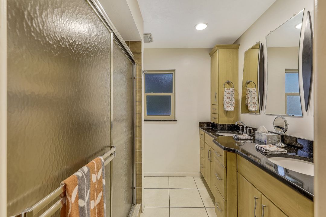 2002 SE 6th Ave, Cape Coral, FL 33990