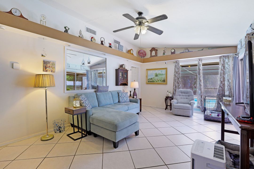 977 Hearty St, North Fort Myers, FL 33903