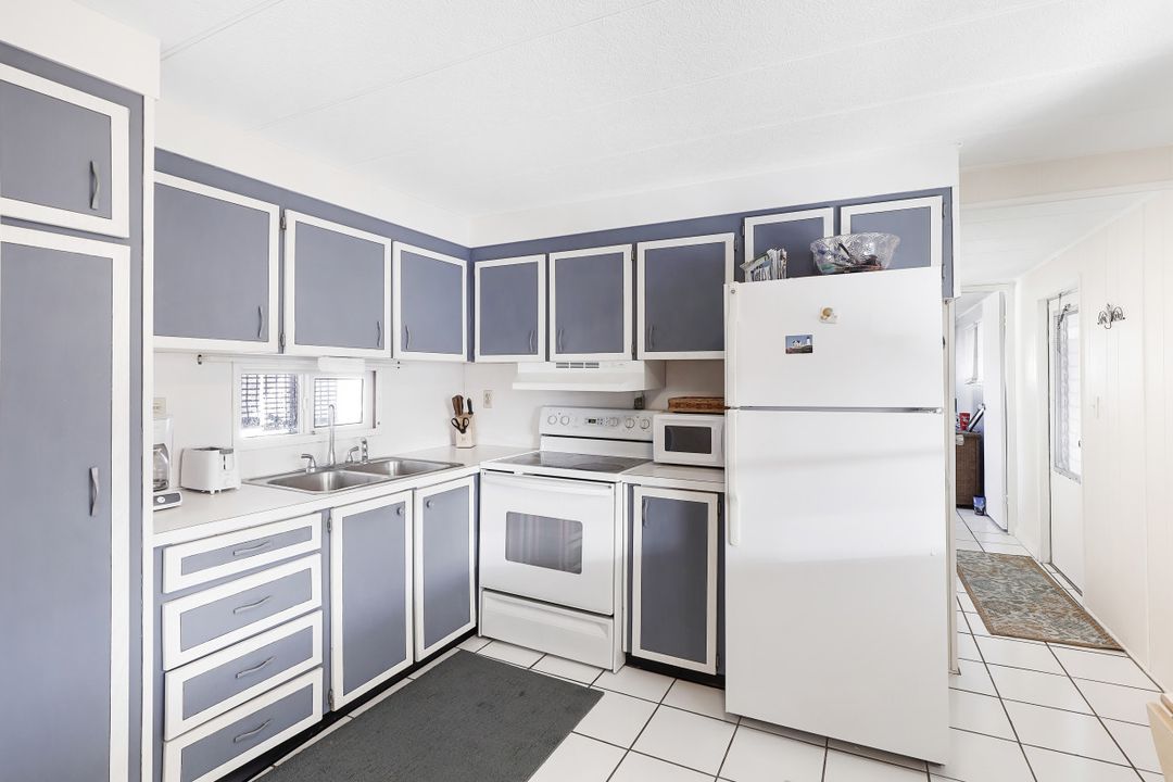 11340 Cypress Ln, Fort Myers Beach, FL 33931