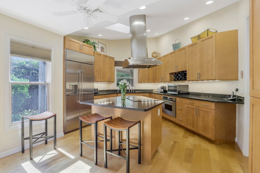 6627 Trident Way, Naples, FL 34108