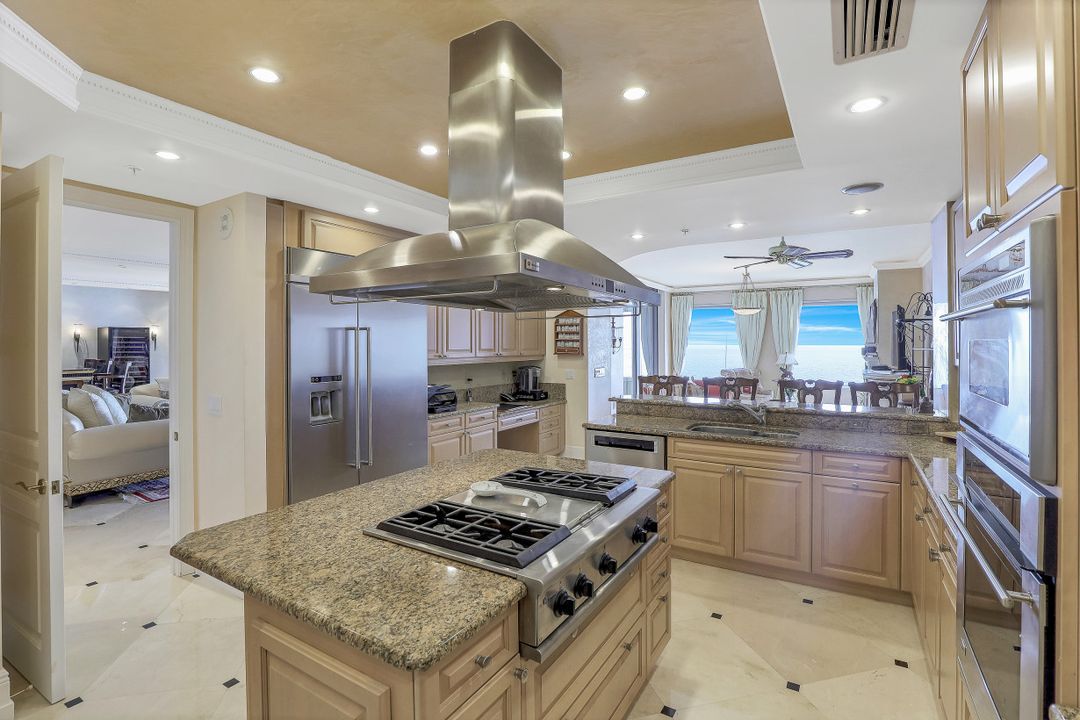 970 Cape Marco Dr #1607, Marco Island, FL 34145