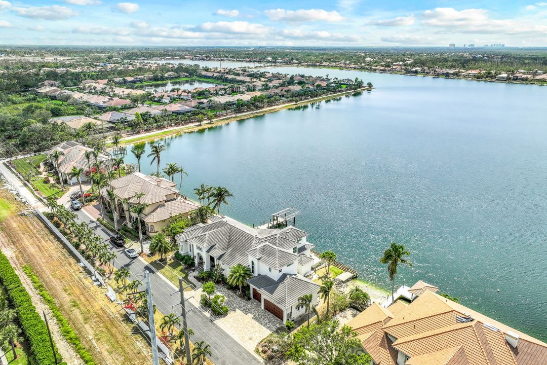 5930 Harborage Dr, Fort Myers, FL 33908