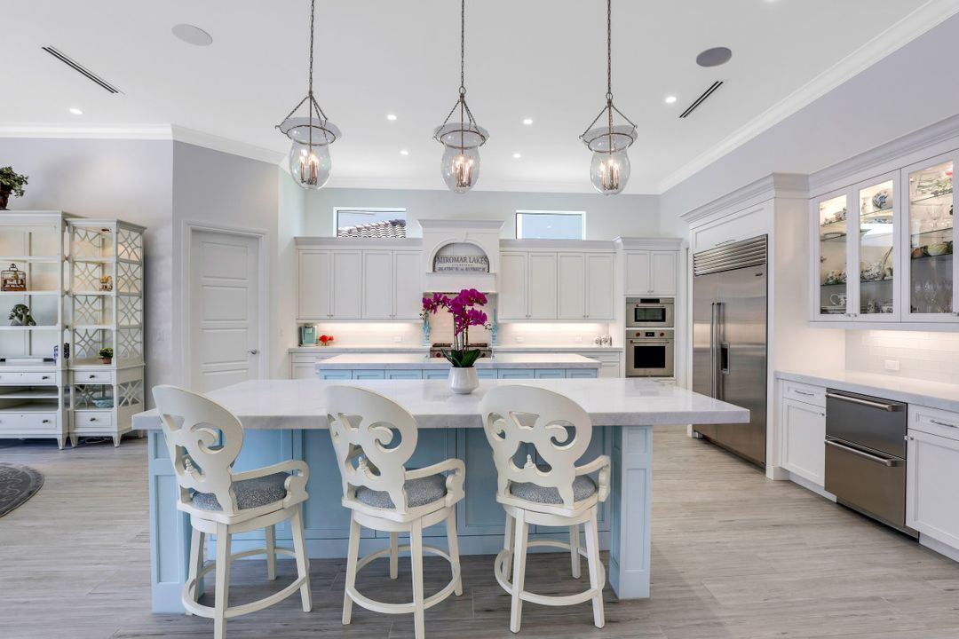 17413 Via Lugano Ct, Miromar Lakes, FL 33913