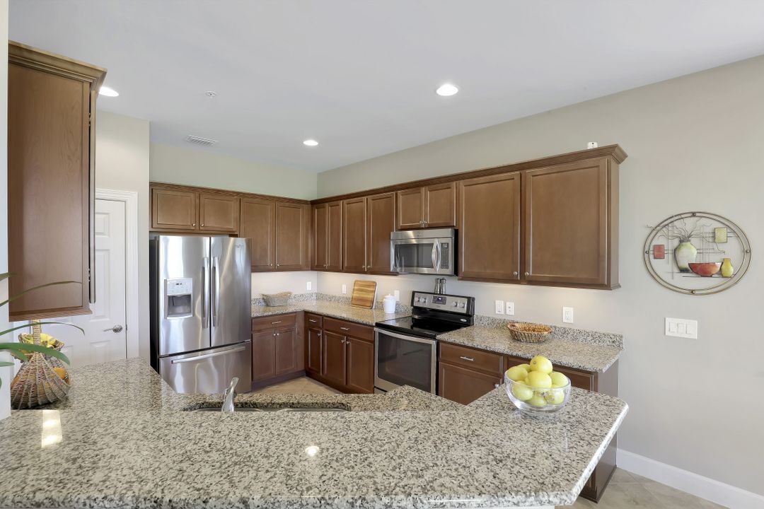 12041 Covent Garden Ct #2204, Naples, FL 34120