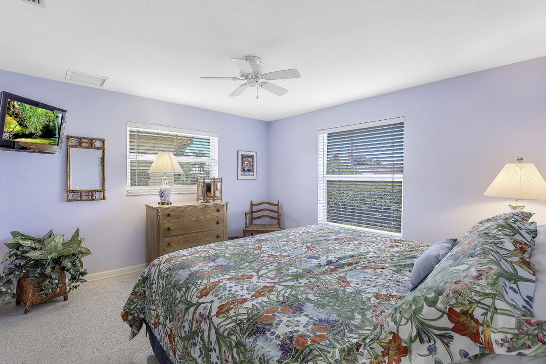 427 Nassau Ct, Marco Island, FL 34145