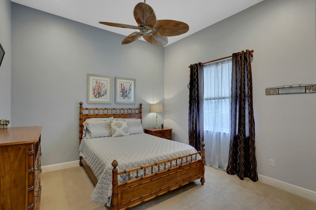 10256 Avonleigh Dr, Bonita Springs, FL 34135