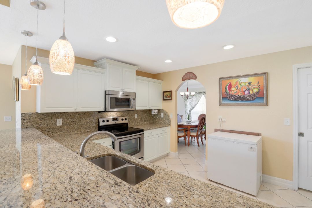 415 SE 17th St, Cape Coral, FL 33990