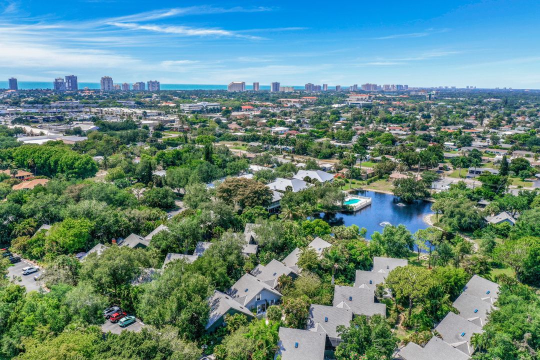 1269 Solana Rd #E-3, Naples, FL 34103