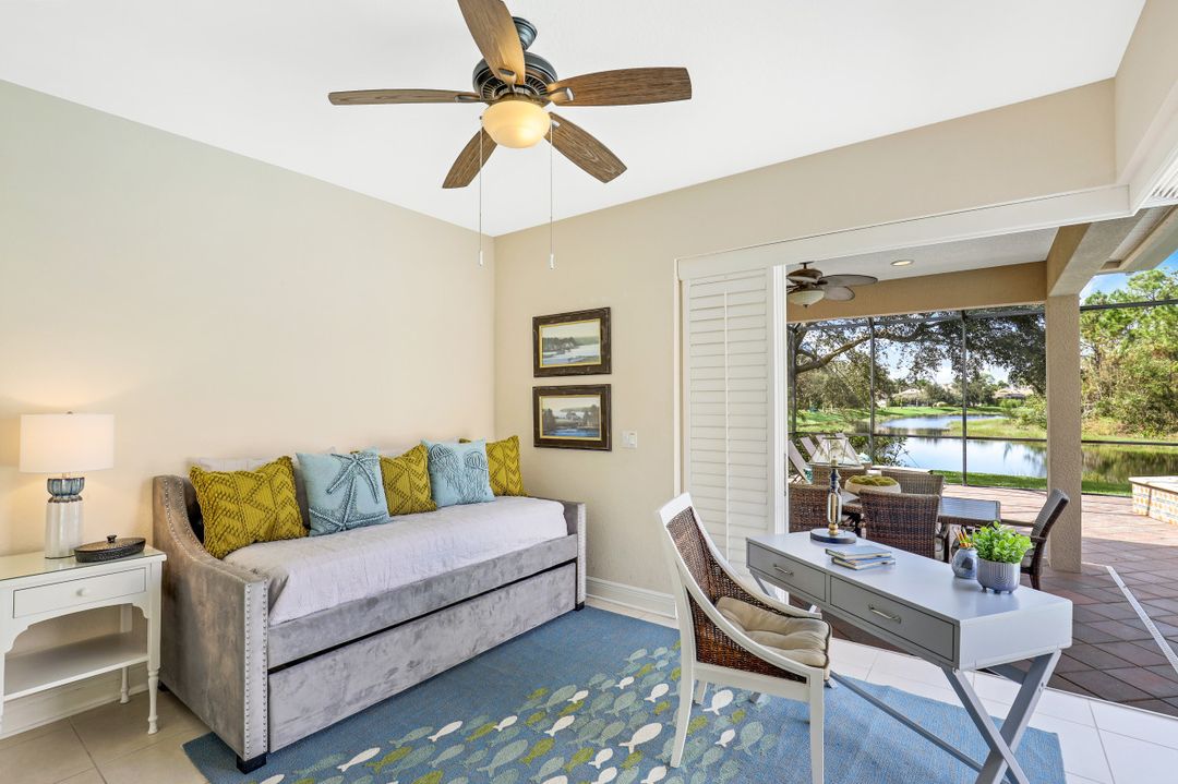 919 Tivoli Ct, Naples, FL 34104