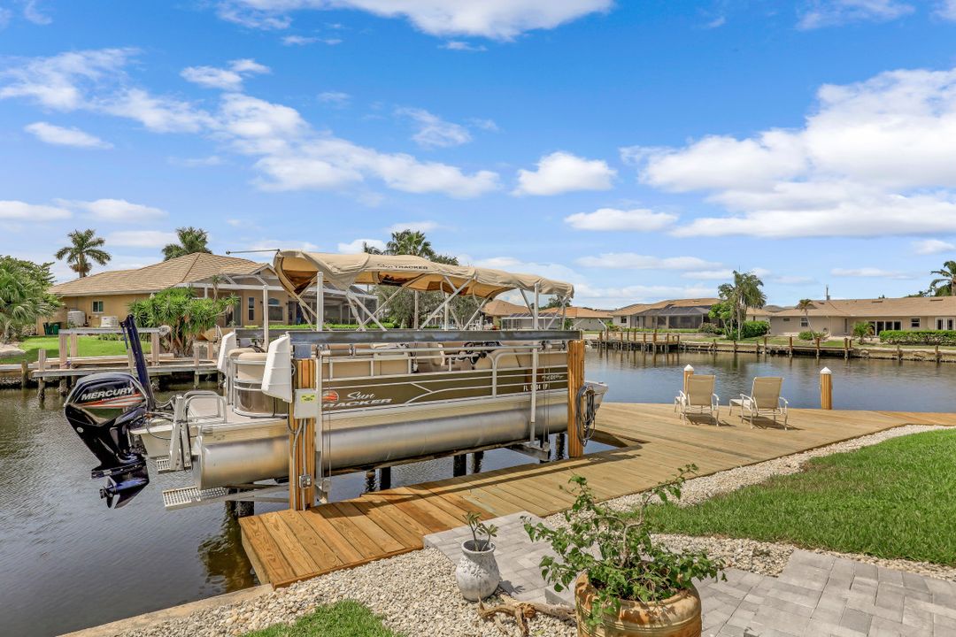 278 Seminole Ct, Marco Island, FL 34145