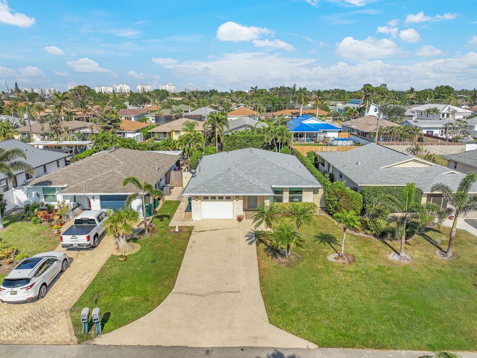 565 98th Ave N, Naples, FL 34108