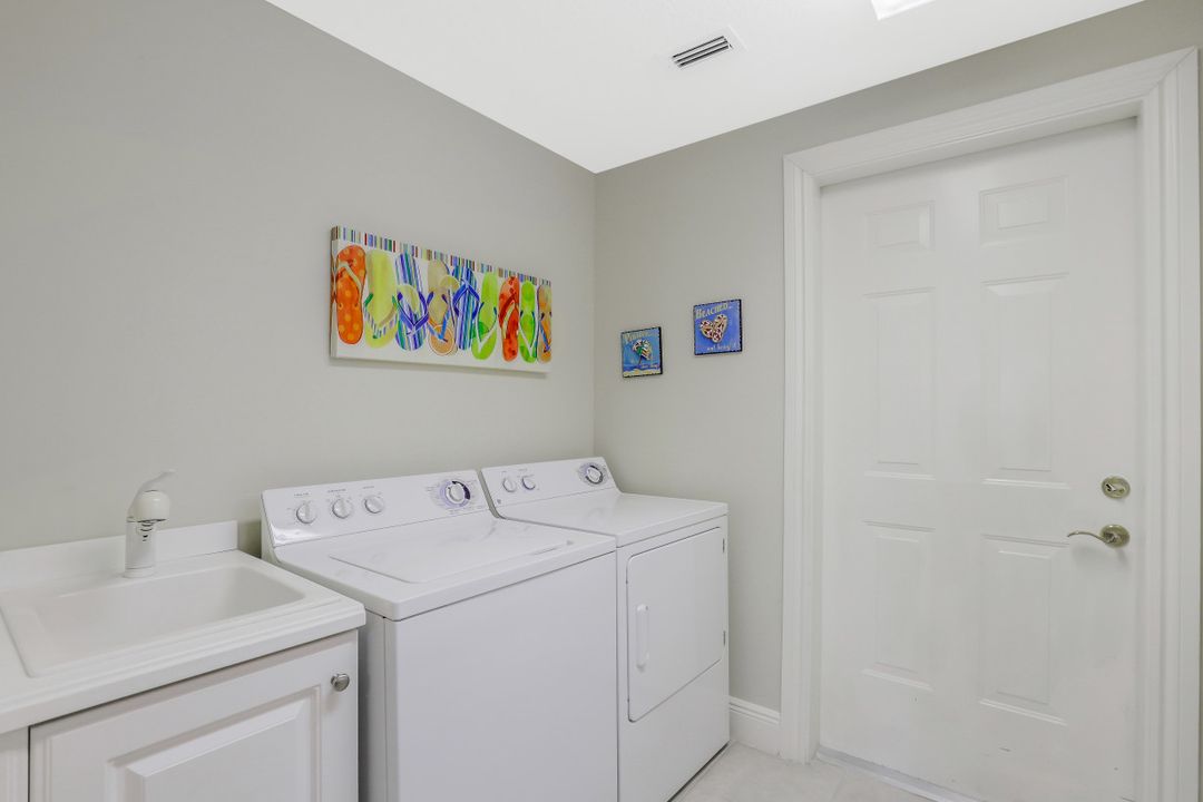 9205 Museo Cir #103, Naples, FL 34114