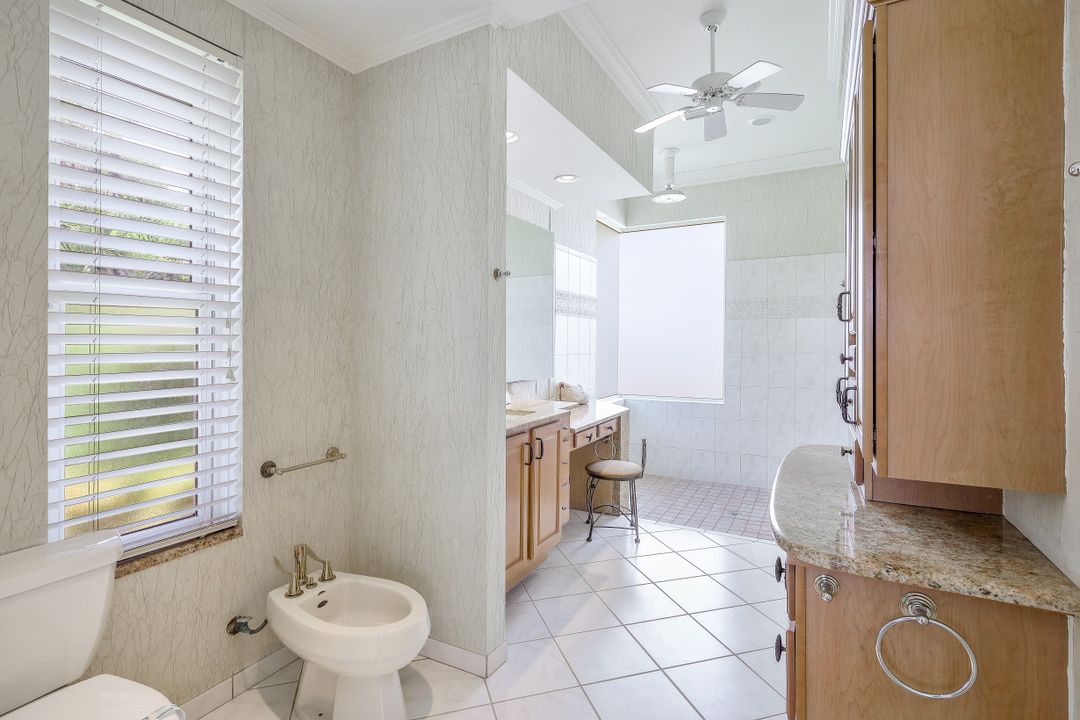 690 Pelican Ct, Marco Island, FL 34145