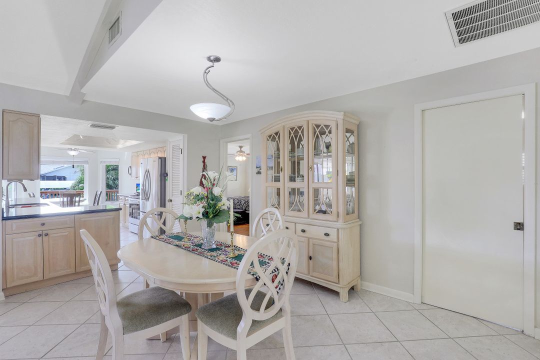 5228 SW 11th Pl, Cape Coral, FL 33914