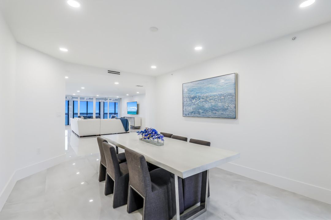 8171 Bay Colony Dr #1602, Naples, FL 34108