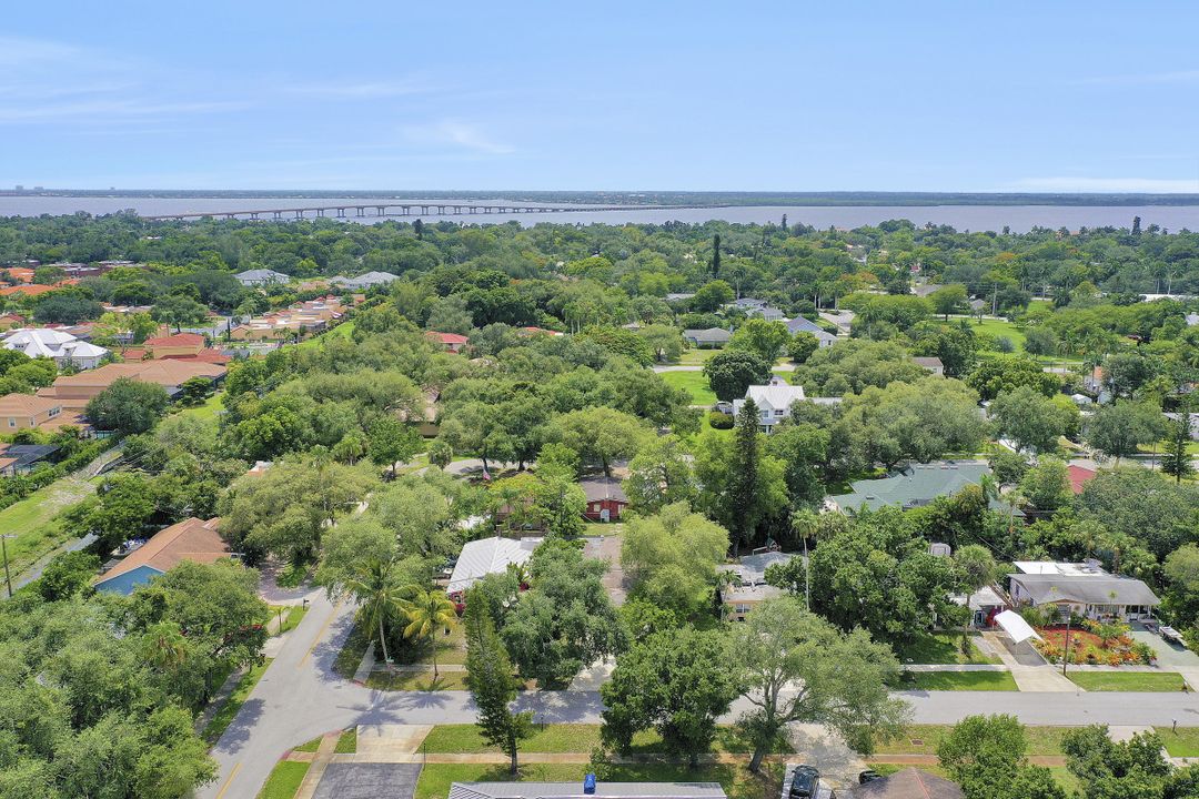 3950 Luverne St, Fort Myers, FL 33901