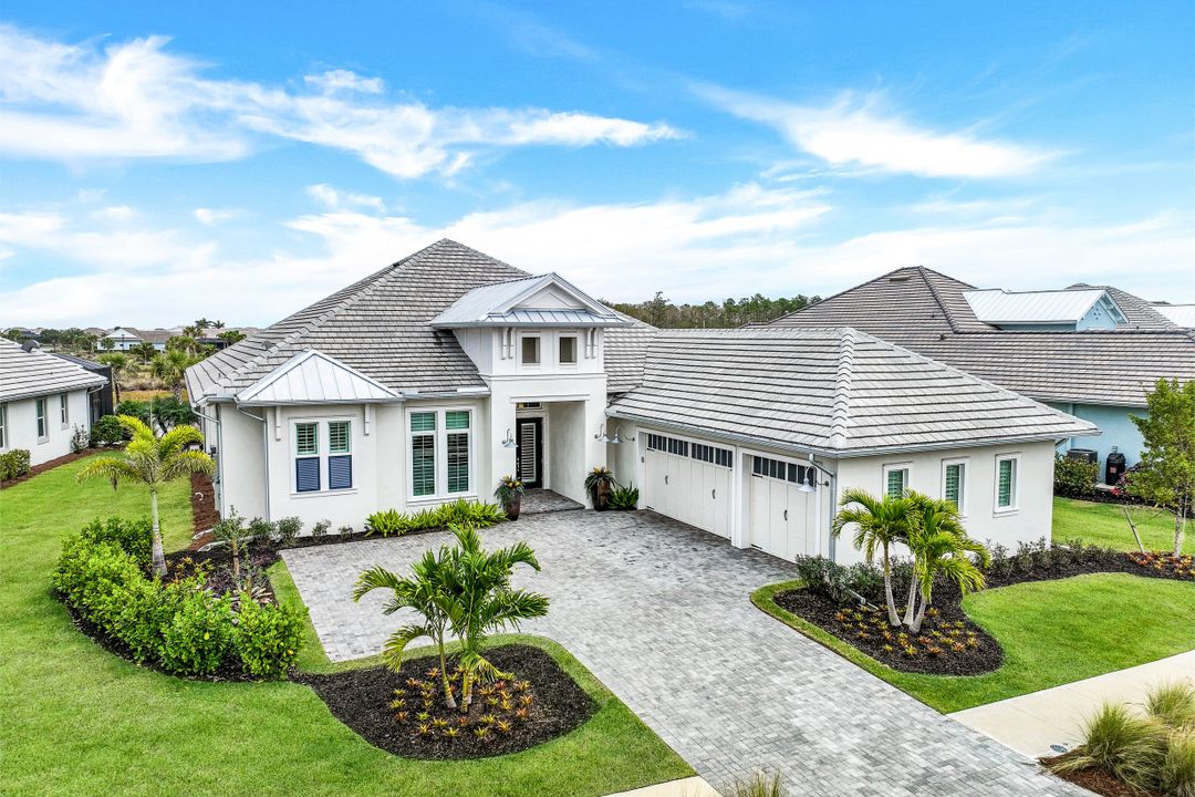 6231 Megans Bay Dr, Naples, FL 34112