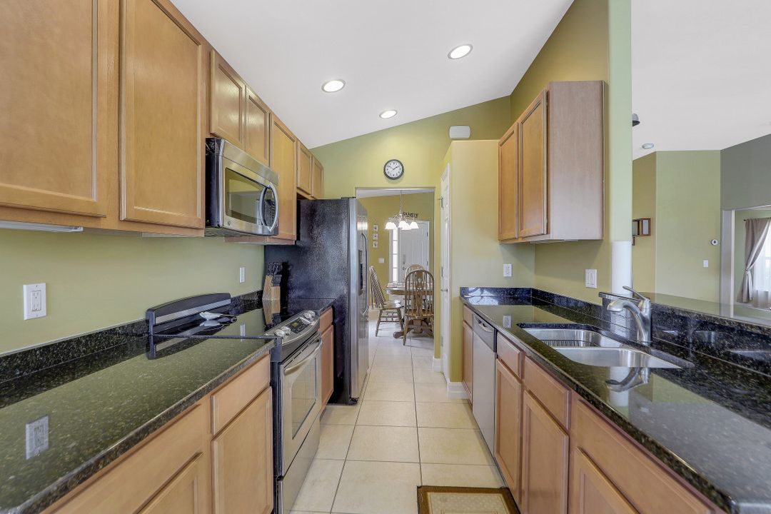 2620 Astwood Ct, Cape Coral, FL 33991