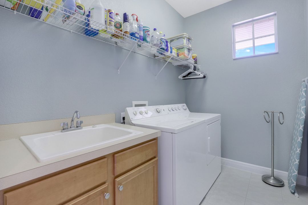 4810 Shinnecock Hills Ct, Naples, FL 34112