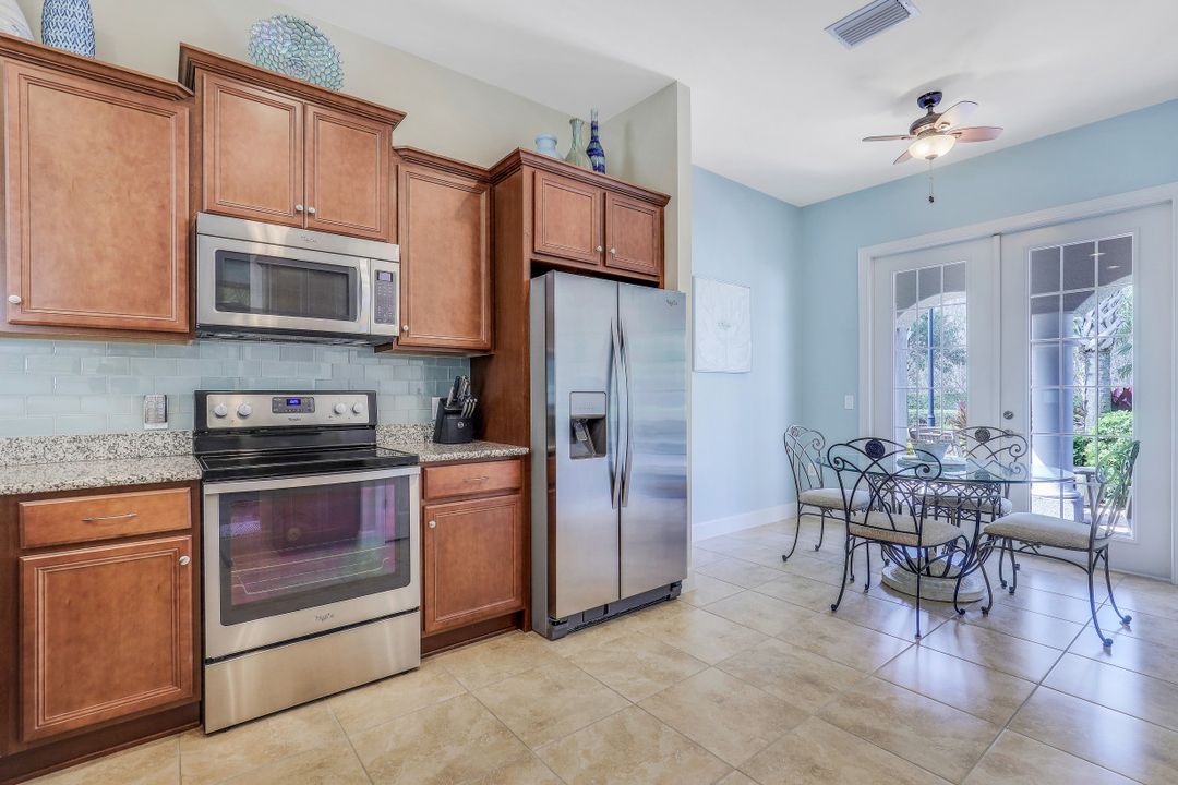 9574 Coquina Cir, Naples, FL 34120