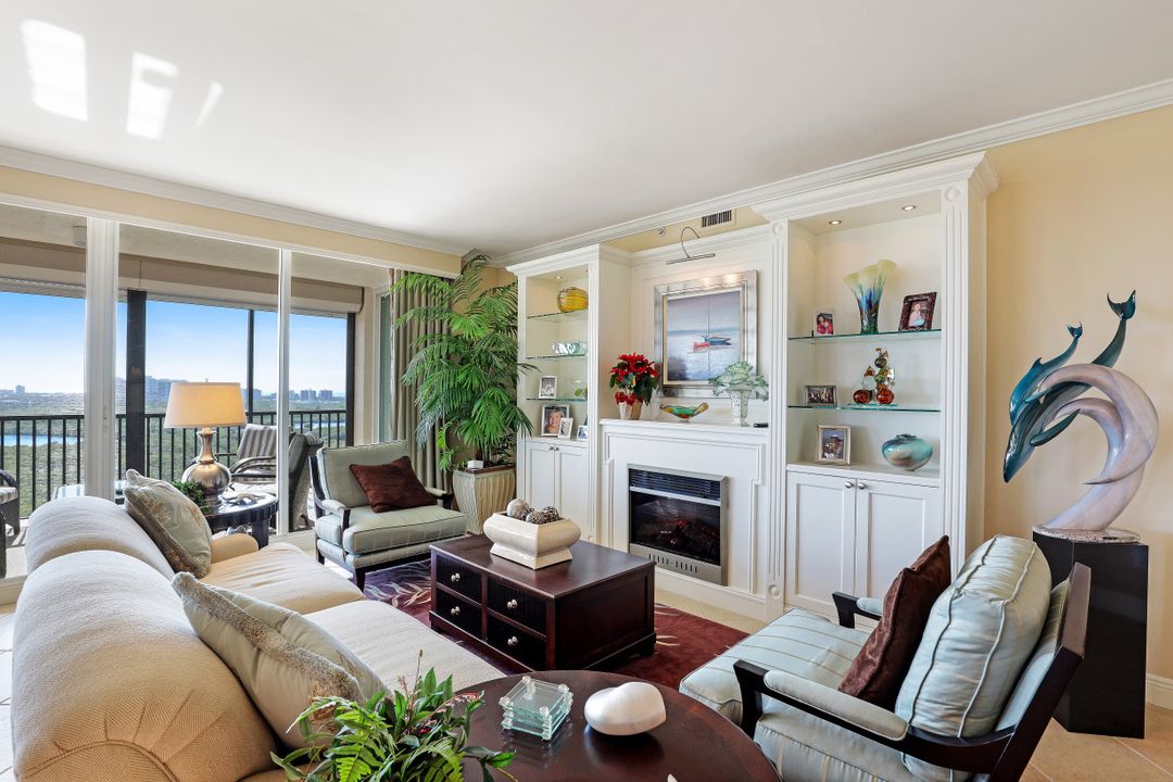 445 Cove Tower Dr #1402, Naples, FL 34110